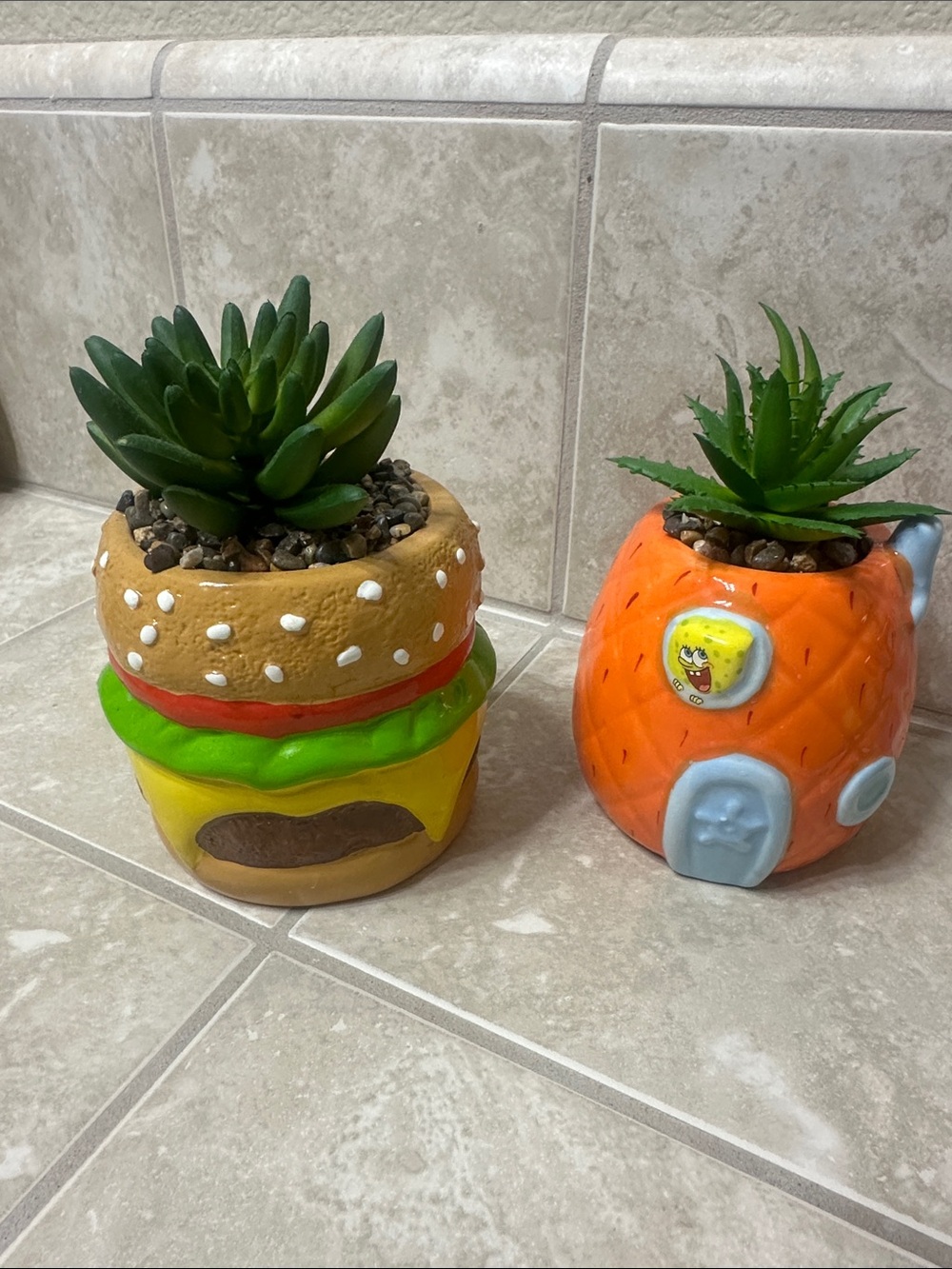 SpongeBob SquarePants Burger and Pineapple Succulent Planter Set - fake plants 🪴